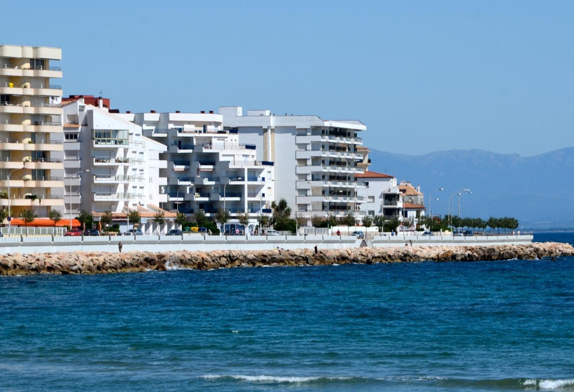 Passeig Del Mar - Apartamentos Primera Linea Apartment *