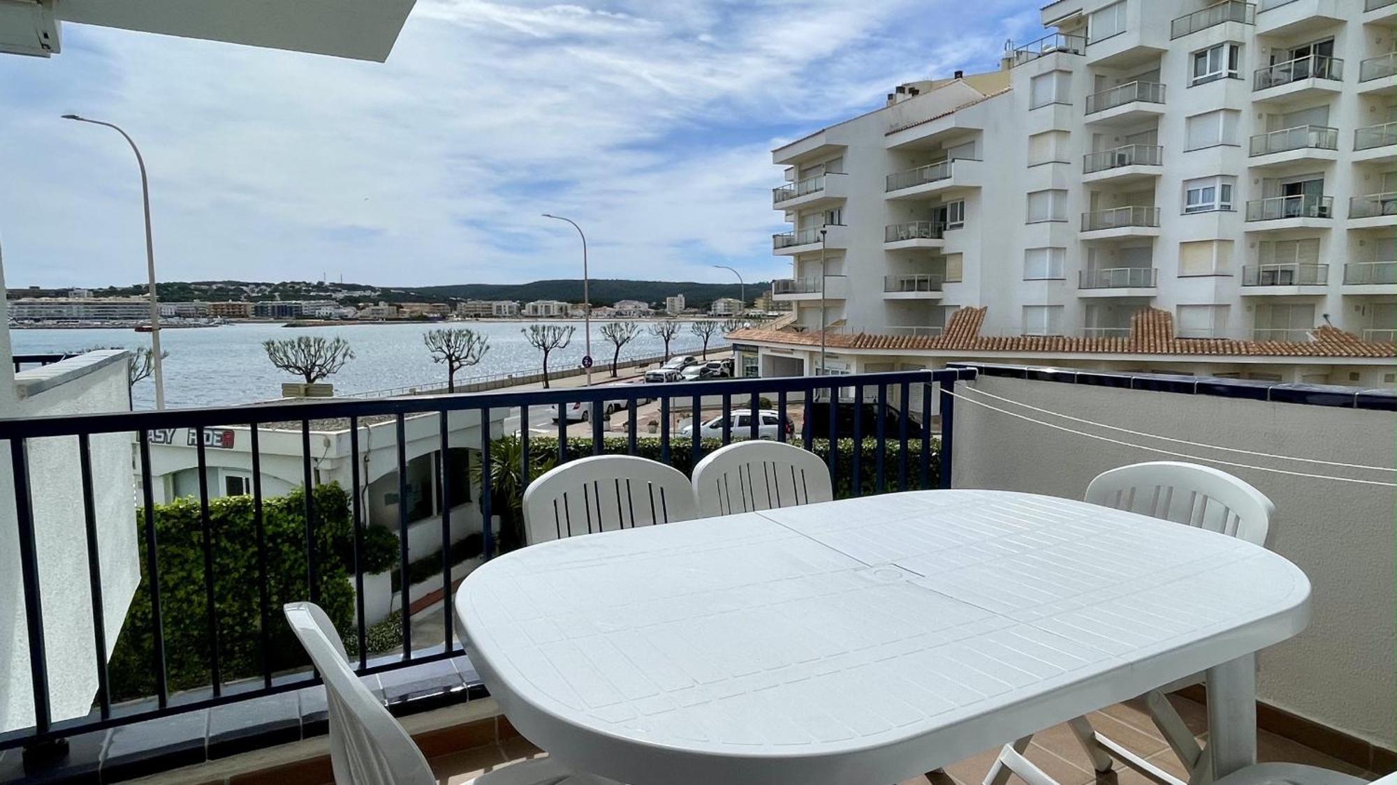 Apartment Passeig Del Mar - Apartamentos Primera Linea L'Escala